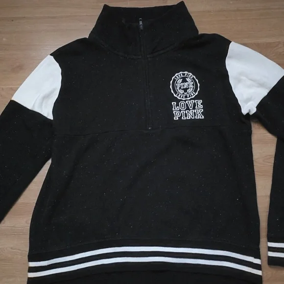 VS PINK OUTFIT 💖 - Picture 2 of 10